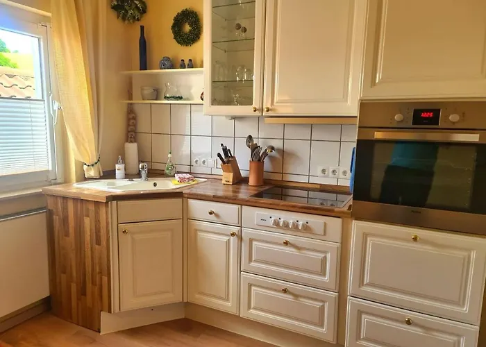 Apartment Pusteblume Mit Balkon, Neu Teilrenoviert